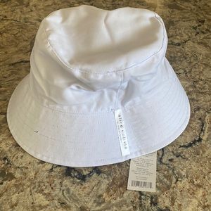 Alice + Olivia Reversable Bucket Hat
